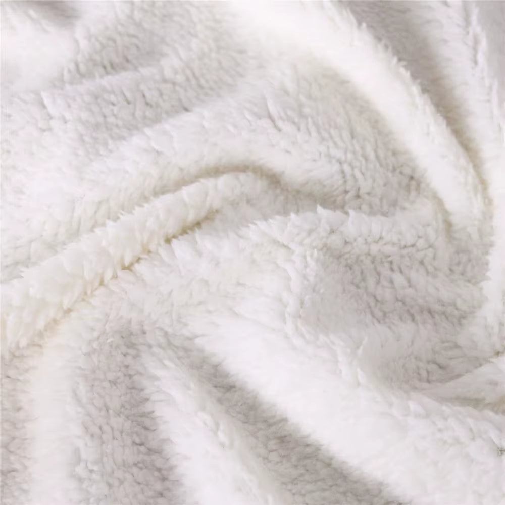 VALOA HOME — Wolf Hooded Sherpa Blanket